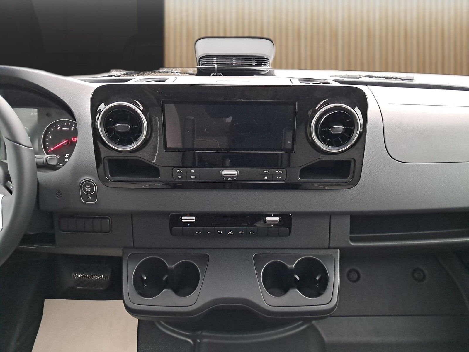 Fahrzeugabbildung Malibu Genius 641 LE Klimaautomatik, Radio DAB