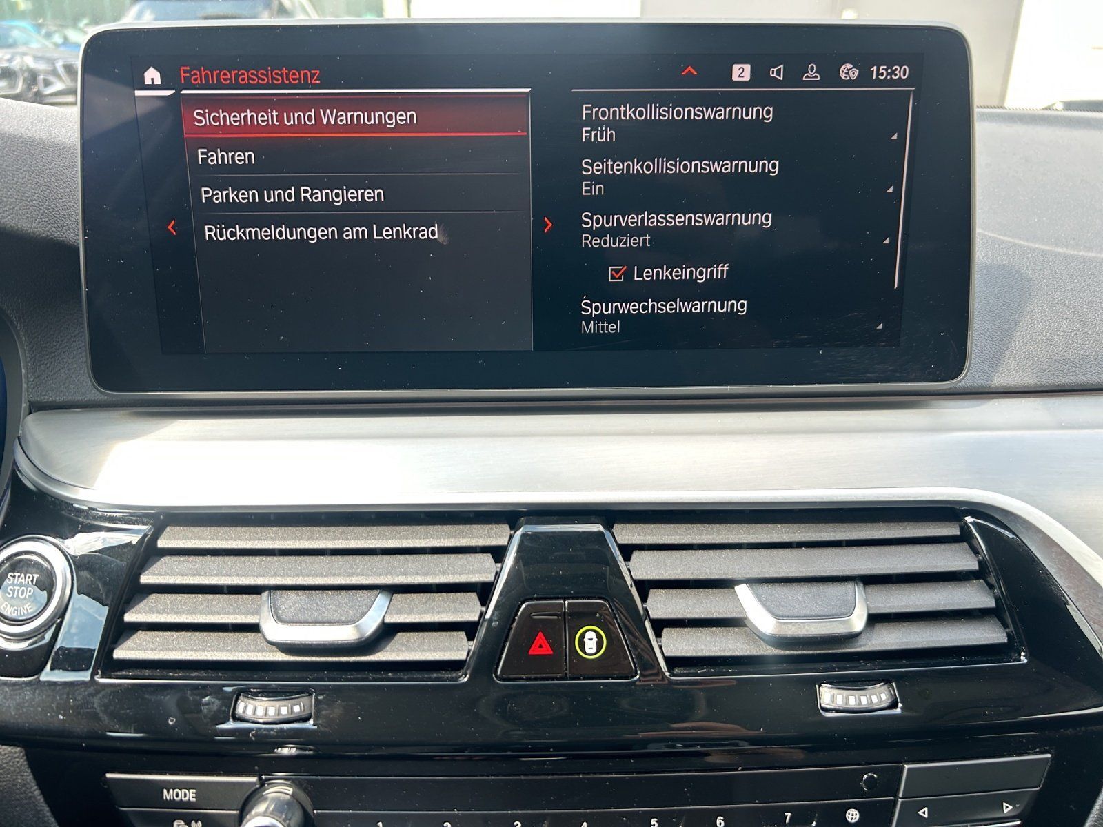 Fahrzeugabbildung BMW 520d Aut./LASER/KAMERA/LIVE-COCKPIT/ACC/HUD/