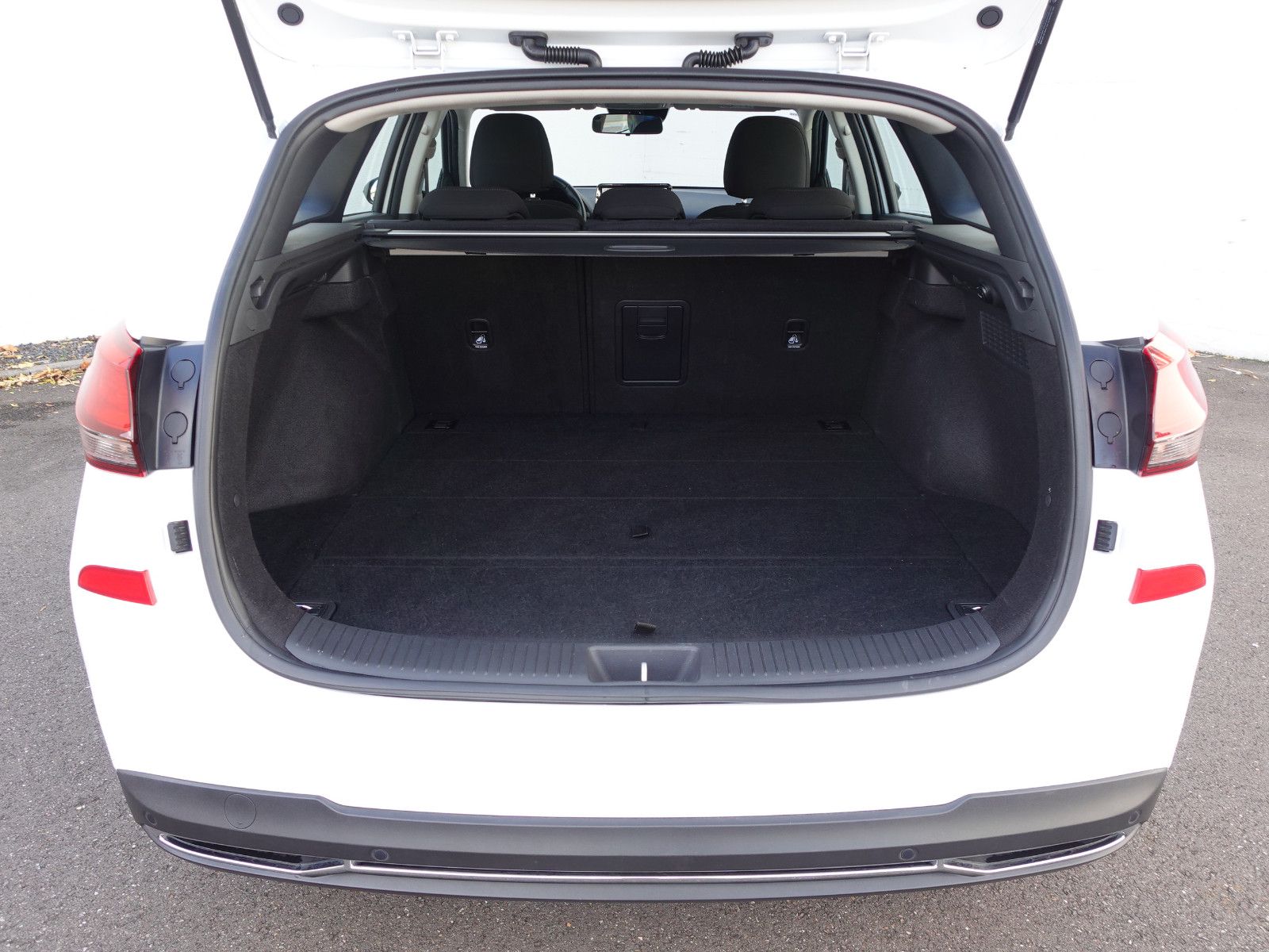 Fahrzeugabbildung Hyundai i30cw Trend 1.5TGDI AUTOMATIK,Navi,Kamera,Sitzhz