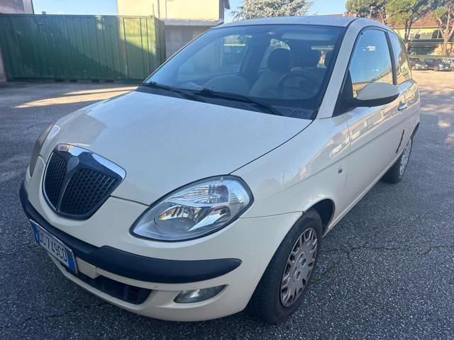 Lancia LANCIA Ypsilon 165,960km 1.3 Mtj neopatentati Be