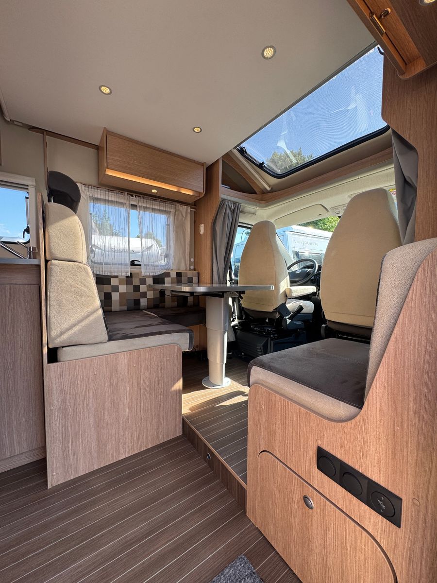 Fahrzeugabbildung Sunlight T 68 FIAT DUCATO NAVI KAMERA SAT TV EB & HUBBETT