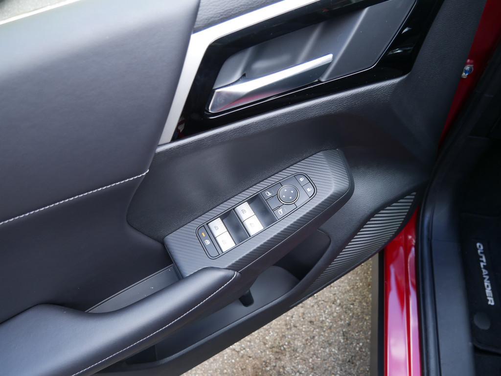 Mitsubishi Outlander 2.5 Black-Edition S-AWC neues Modell!!