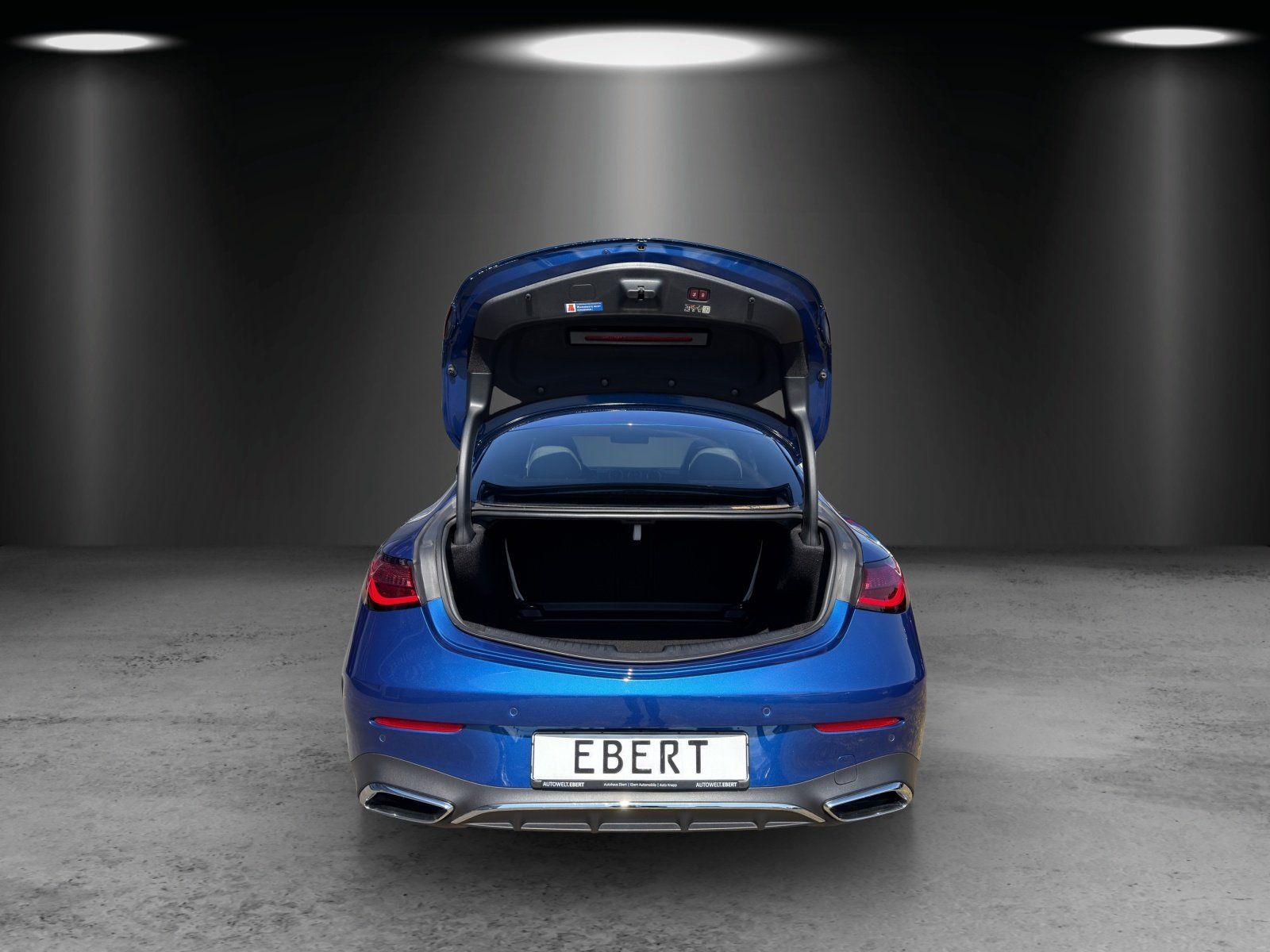 Fahrzeugabbildung Mercedes-Benz CLE450 AMG Prem+ DISTRO Massage HAL Carbon NAPPA
