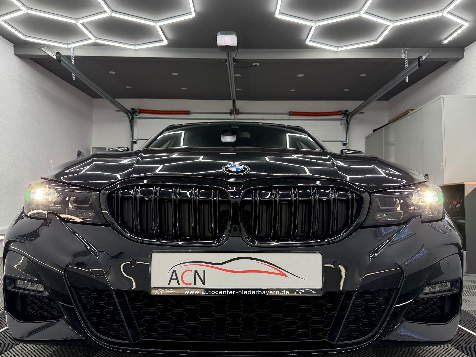 Fahrzeugabbildung BMW 330 i Lim. M SPORT/LED/VRTL COCKPIT/AMBIENTE