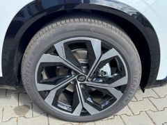 Fahrzeugabbildung Austral Techno Esprit Alpine 1.2 E-TECH Full Hyb