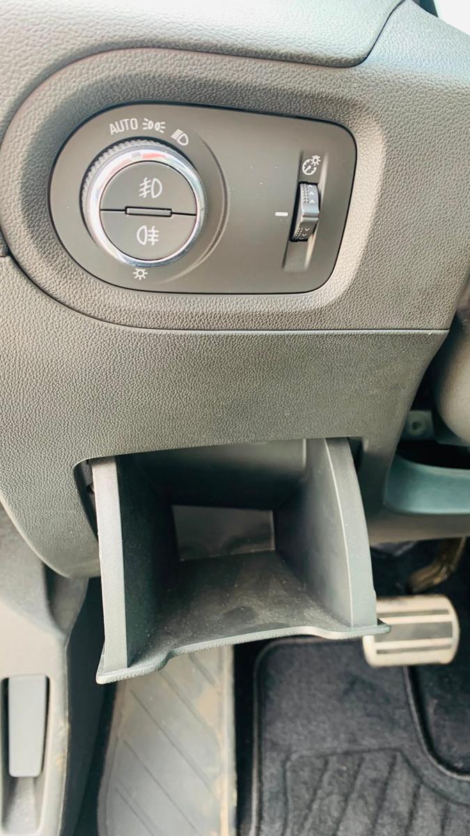 Opel Grandland Leder Navi AHK Sitzbelüft. LED