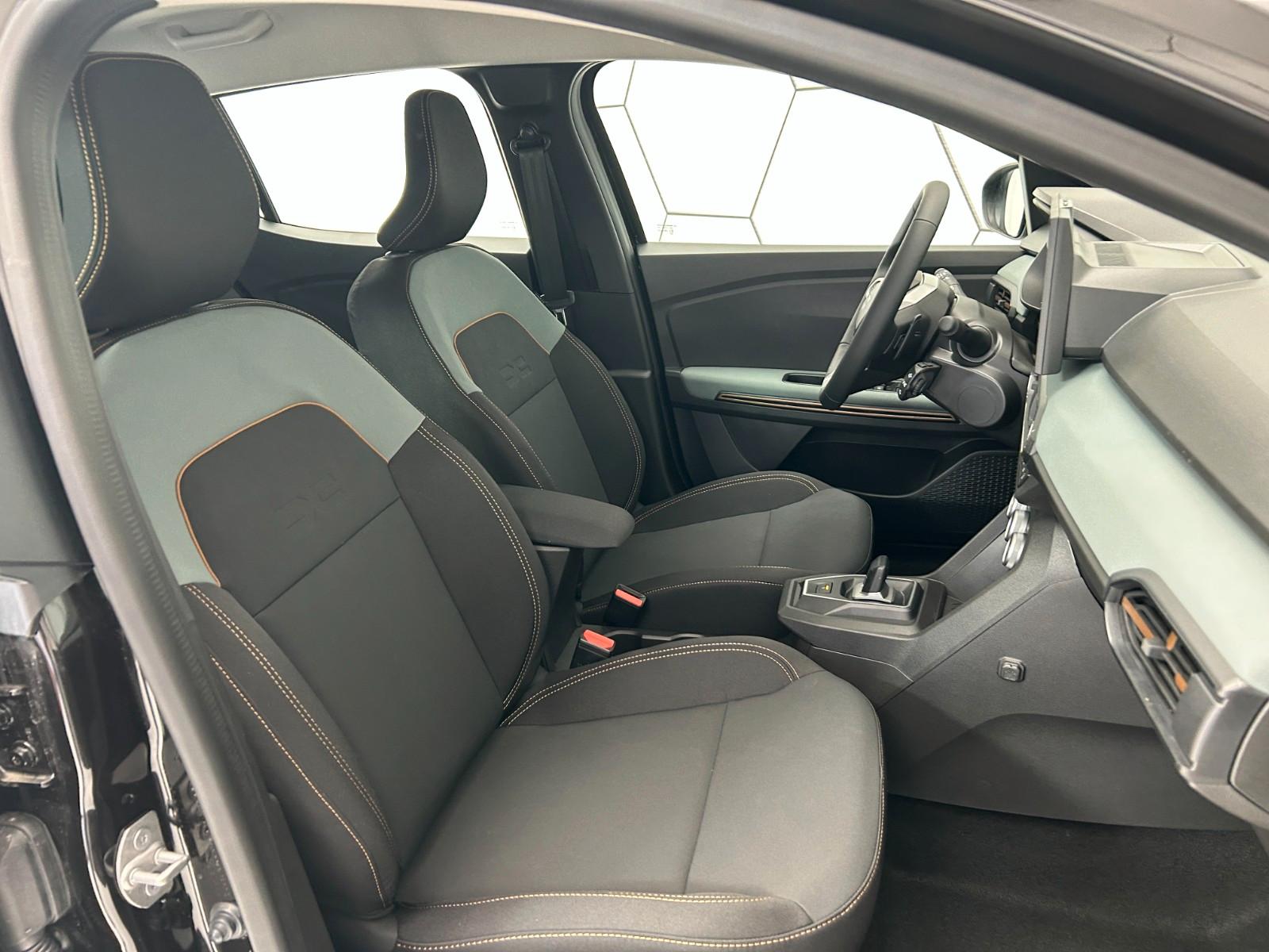 Dacia Sandero Stepway Extreme Hybrid 155 Winter Paket