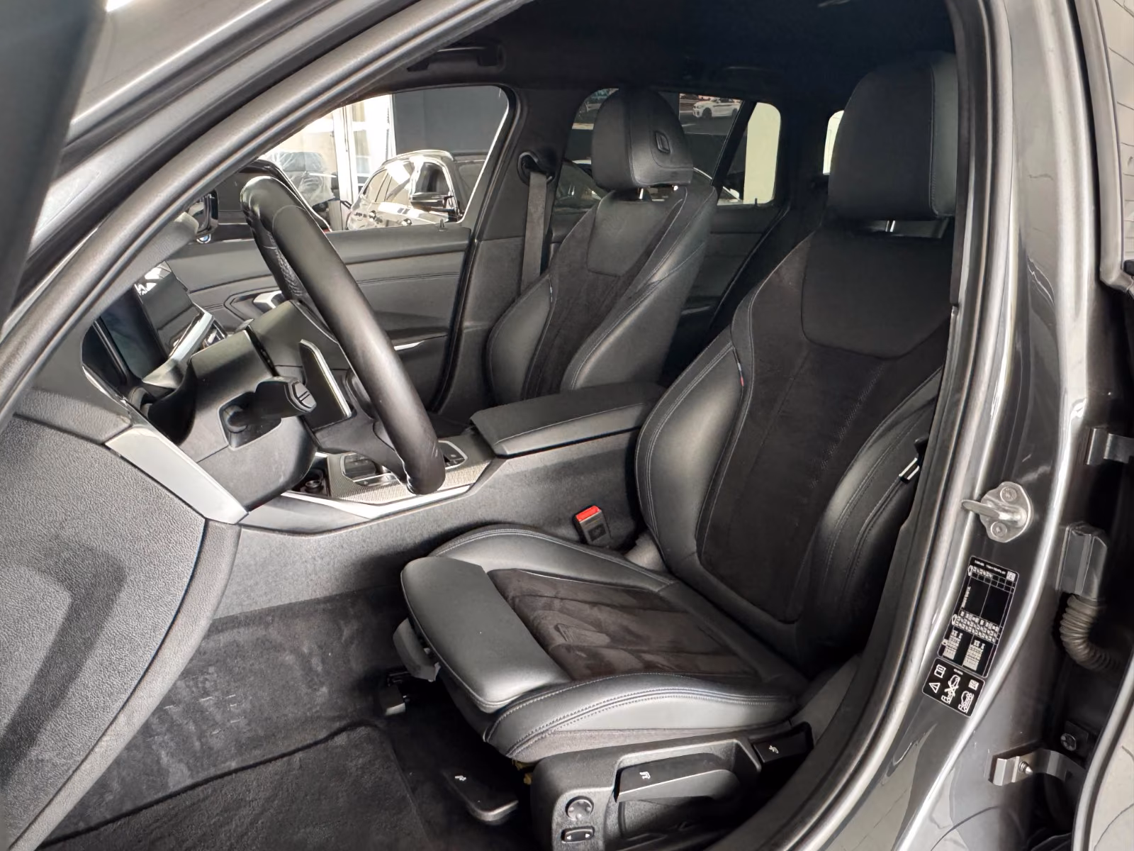 BMW M340d M-PAKET/X-DRIVE/1HD/LED/NAVI/SHADOW LINE