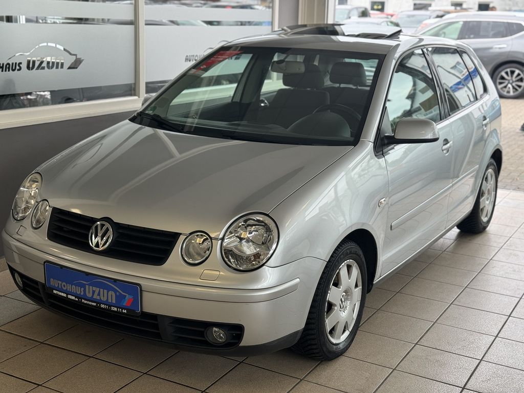 VOLKSWAGEN Polo