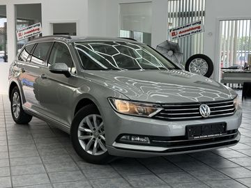 Volkswagen Passat - 1