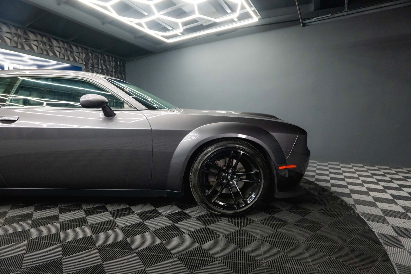 Fahrzeugabbildung Dodge Challenger 5.7 V8 R/T SRT WIDE BODY Super Track