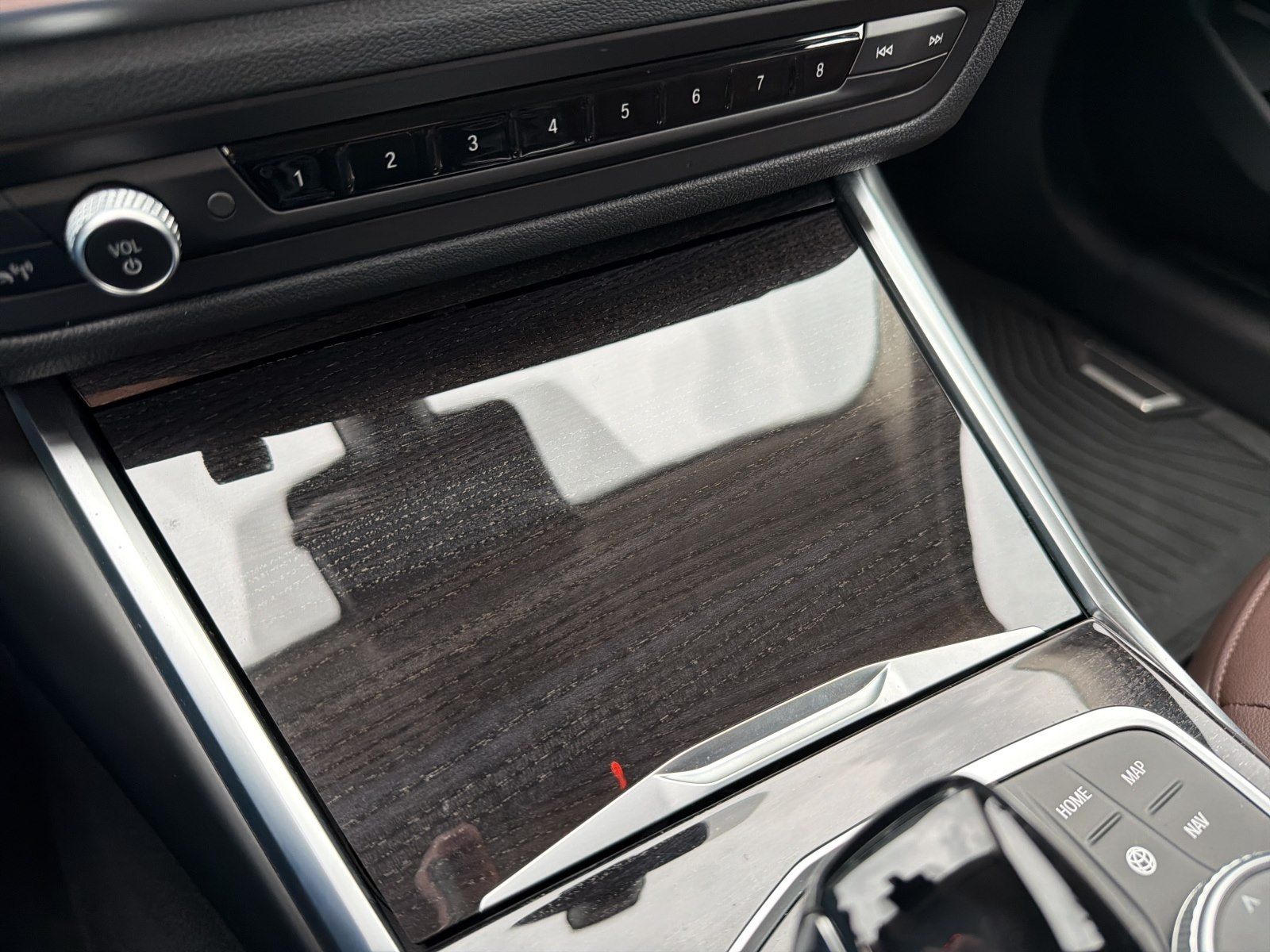 BMW 318i Touring AHK 360° RFK LORDOSE LED SHZ DAB BT foto 16