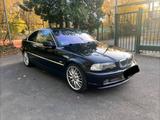 BMW 330Ci - - BMW 330 aus 2001: Coupe, 330ci