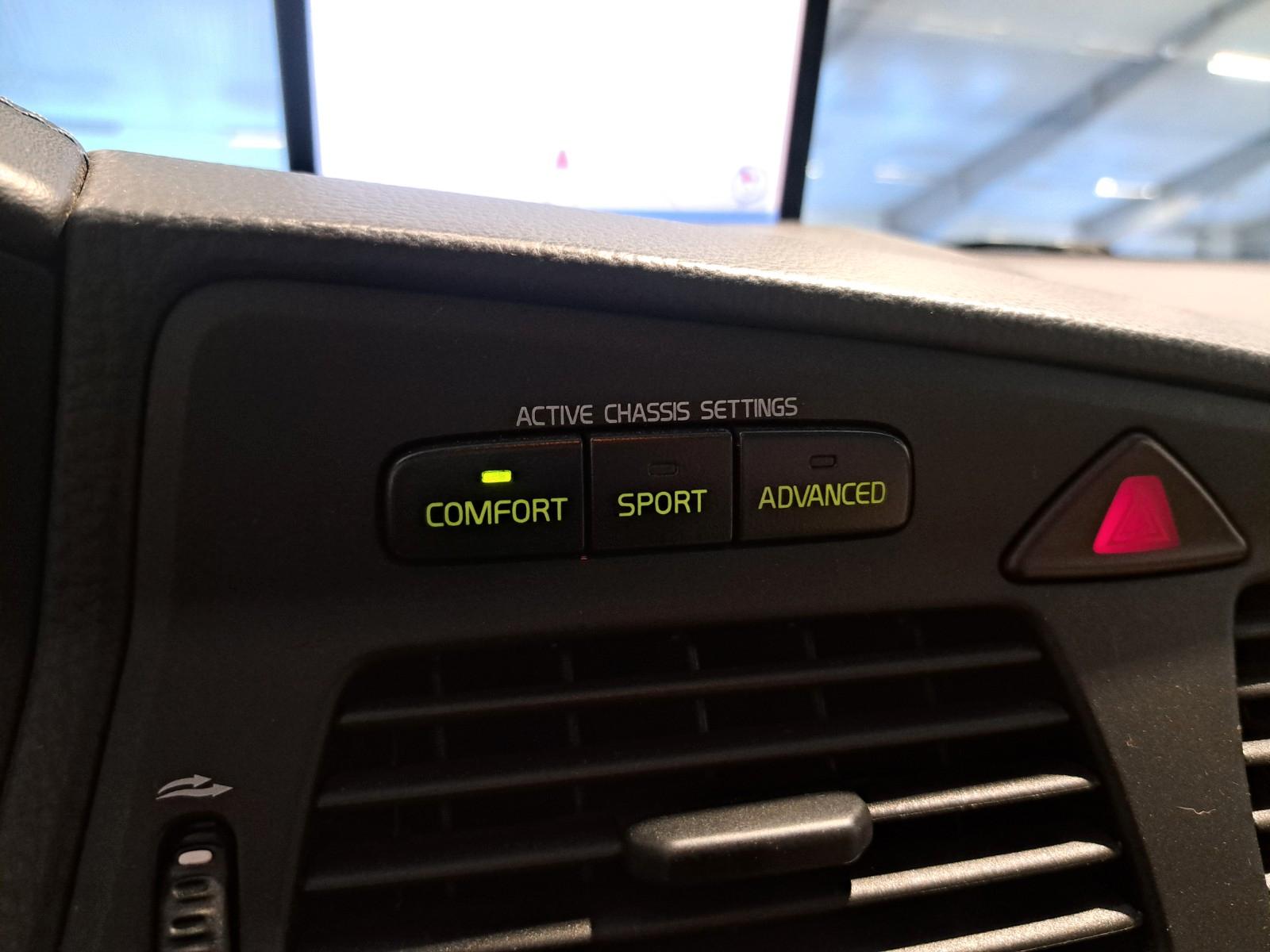 VOLVO S60 - R - 299 CV - BVA - TOIT OUVRANT