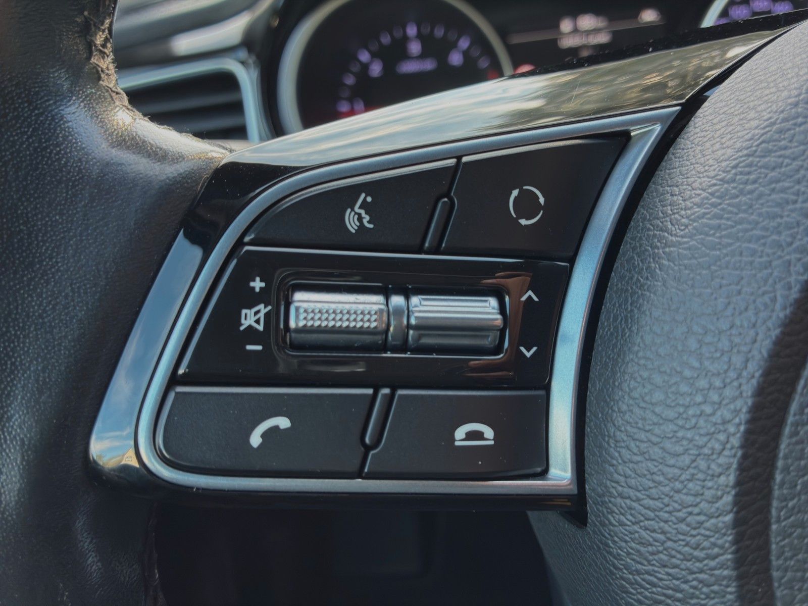 Fahrzeugabbildung Kia cee'd Sportswagon*Automatik*SHZ*LHZ*Navi*Kamera*