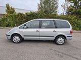 Ford Galaxy 2.0 Ambiente - Ford Galaxy Gebrauchtwagen in Stuttgart