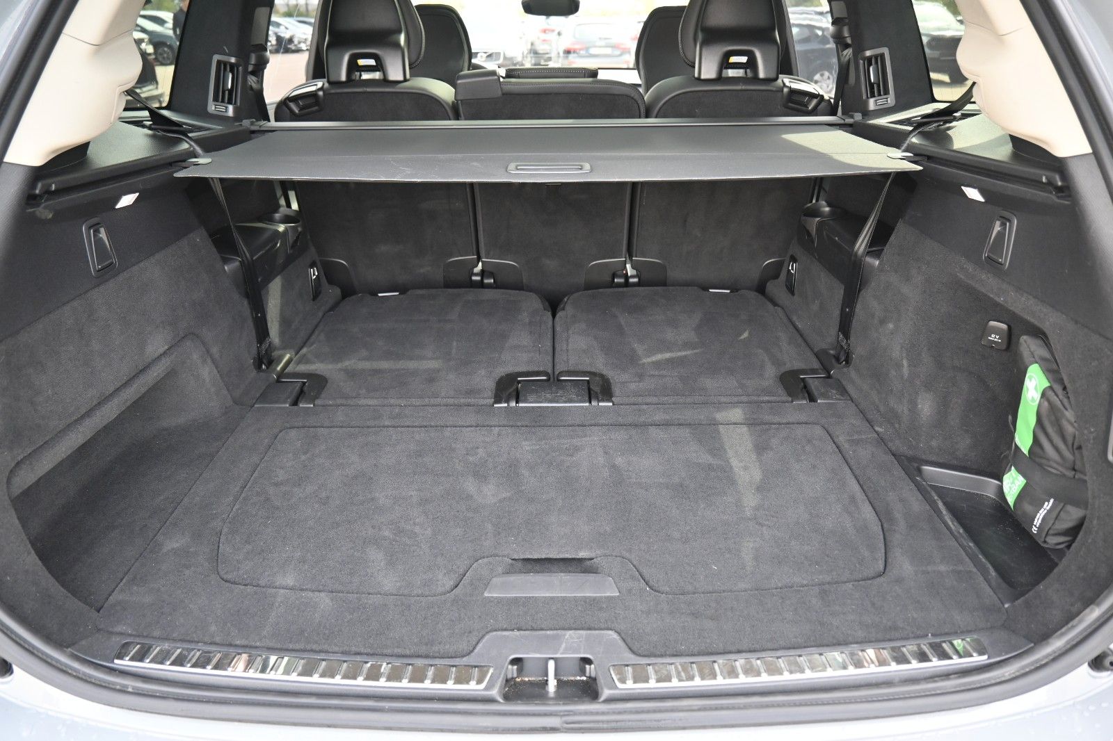 Fahrzeugabbildung Volvo XC90 B5 D AWD Ultimate Bright*STHZ*LUFT*360°*AHK