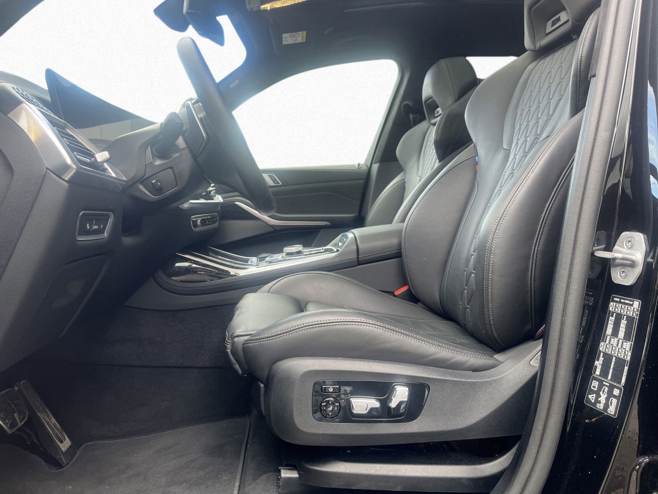BMW X7 M60 - Bild 17