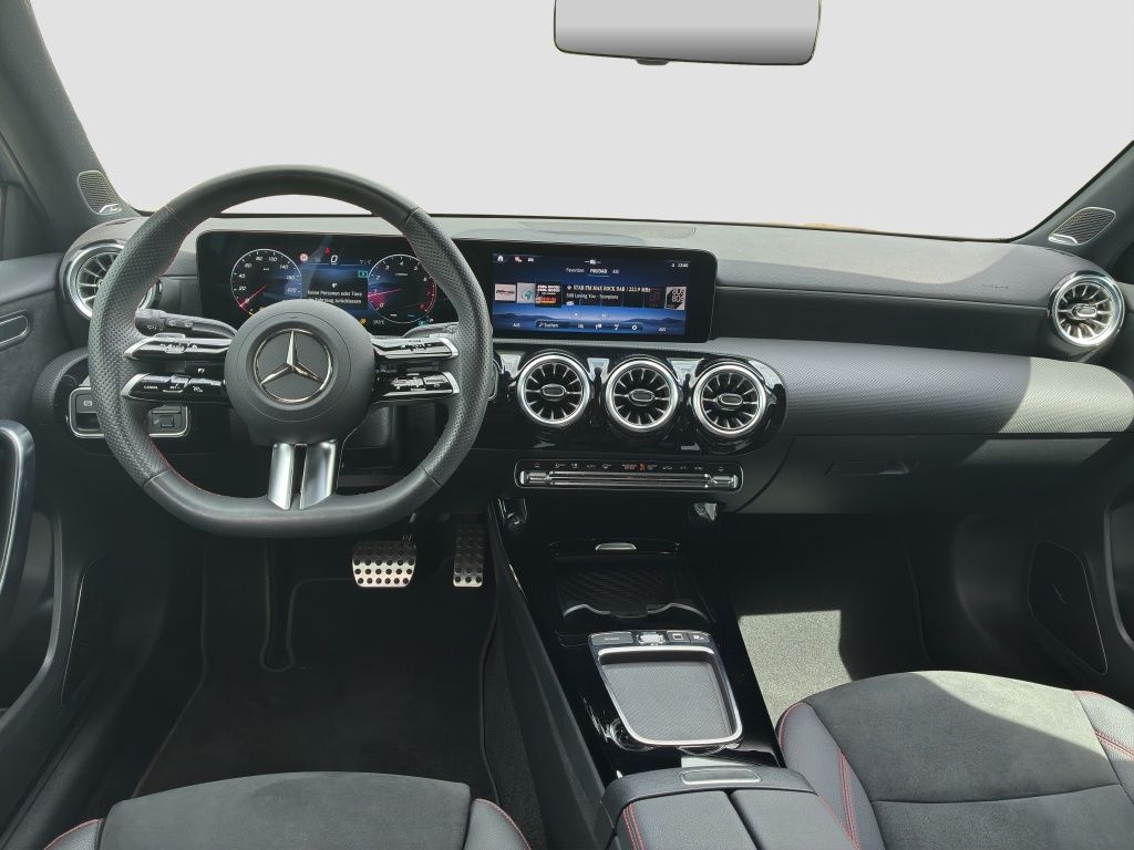 Fahrzeugabbildung Mercedes-Benz A 200 AMG*NIGHT*PSD*M-BEAM*RFK*TOTW*K-GO*19''*