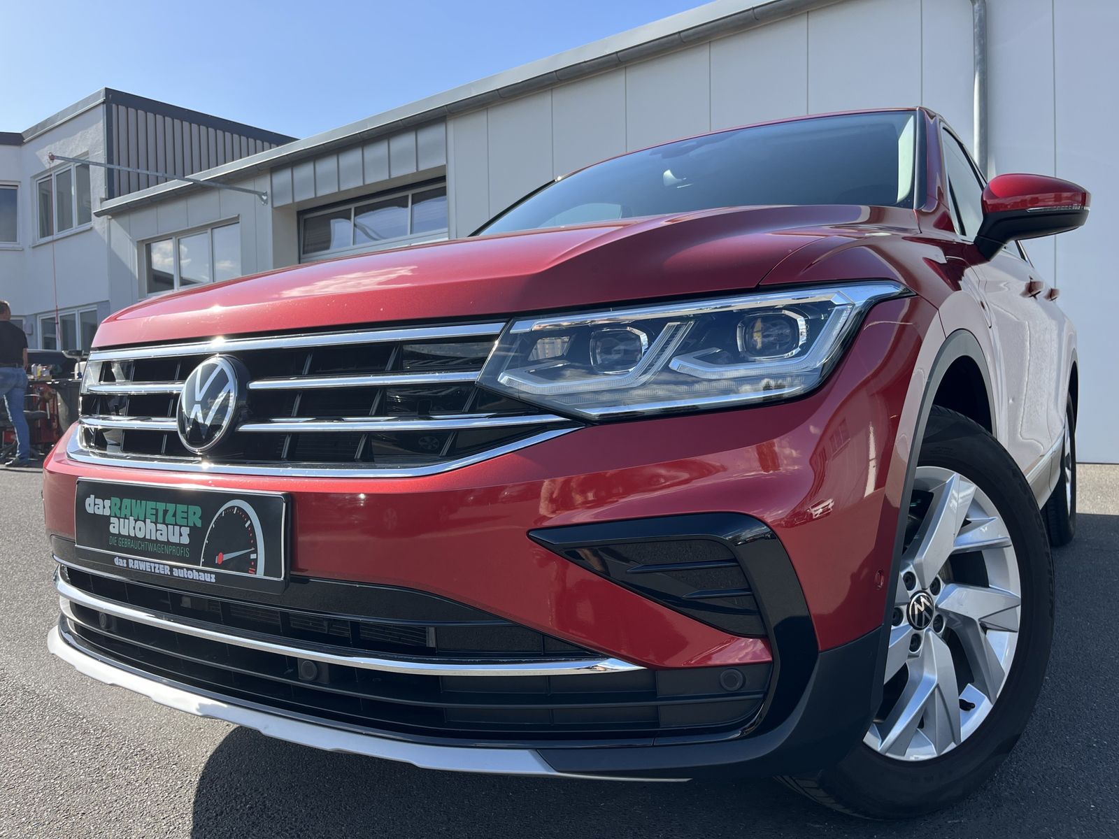 Volkswagen Tiguan 1.4 TSI e-Hybrid Elegance 1,99% Fin. Navi