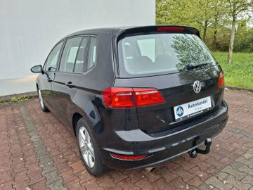 Volkswagen Golf - 6