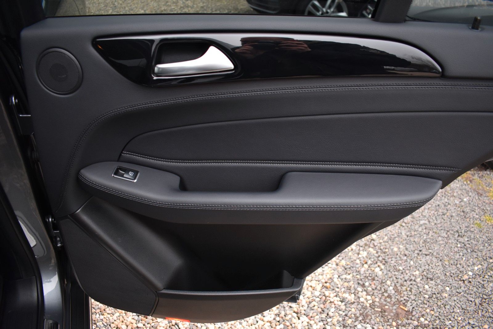 Fahrzeugabbildung Mercedes-Benz GLE 400 4Matic Distronic AHK 21* Keyless-go