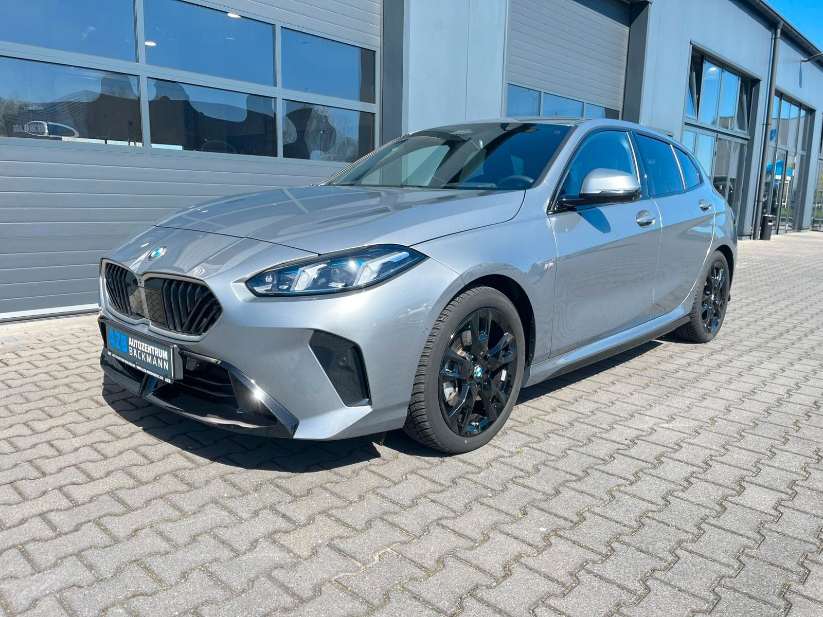 BMW 120i M Sport PANO HUD H&amp;K 18"LM ADAPT. FAHRW.