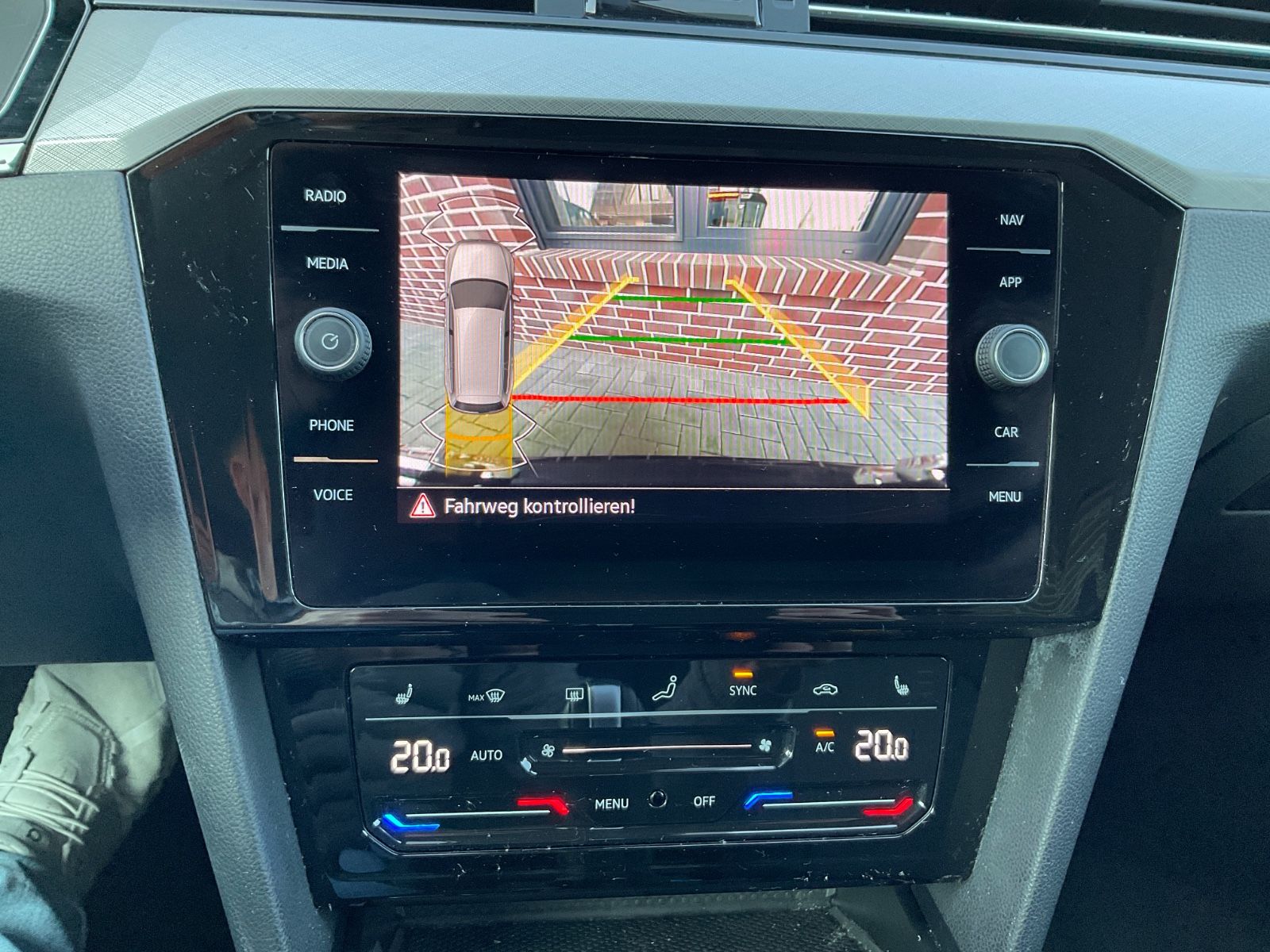 Fahrzeugabbildung Volkswagen Passat 2.0 TDI SCR DSG Busi,Kamera,ACC,CarPlay