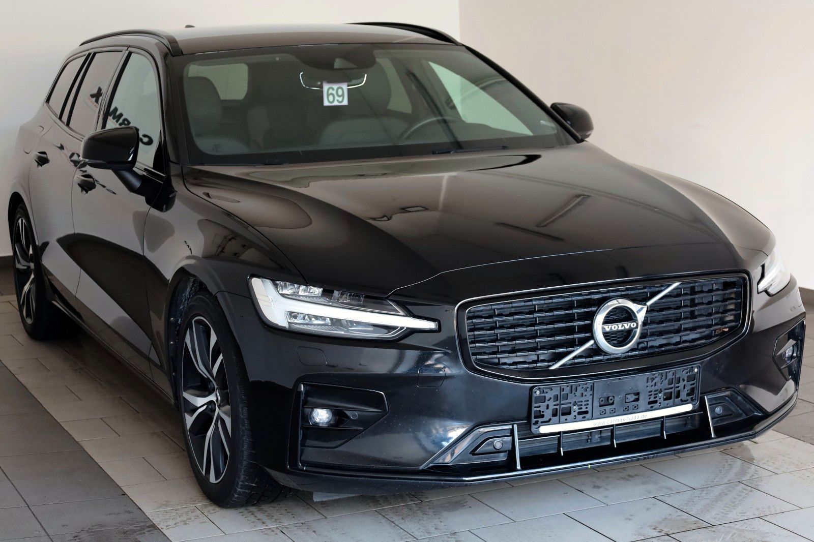 Fahrzeugabbildung Volvo V60 R Design,Leder,Sportsitz,Navi,LED,Memory,AHK