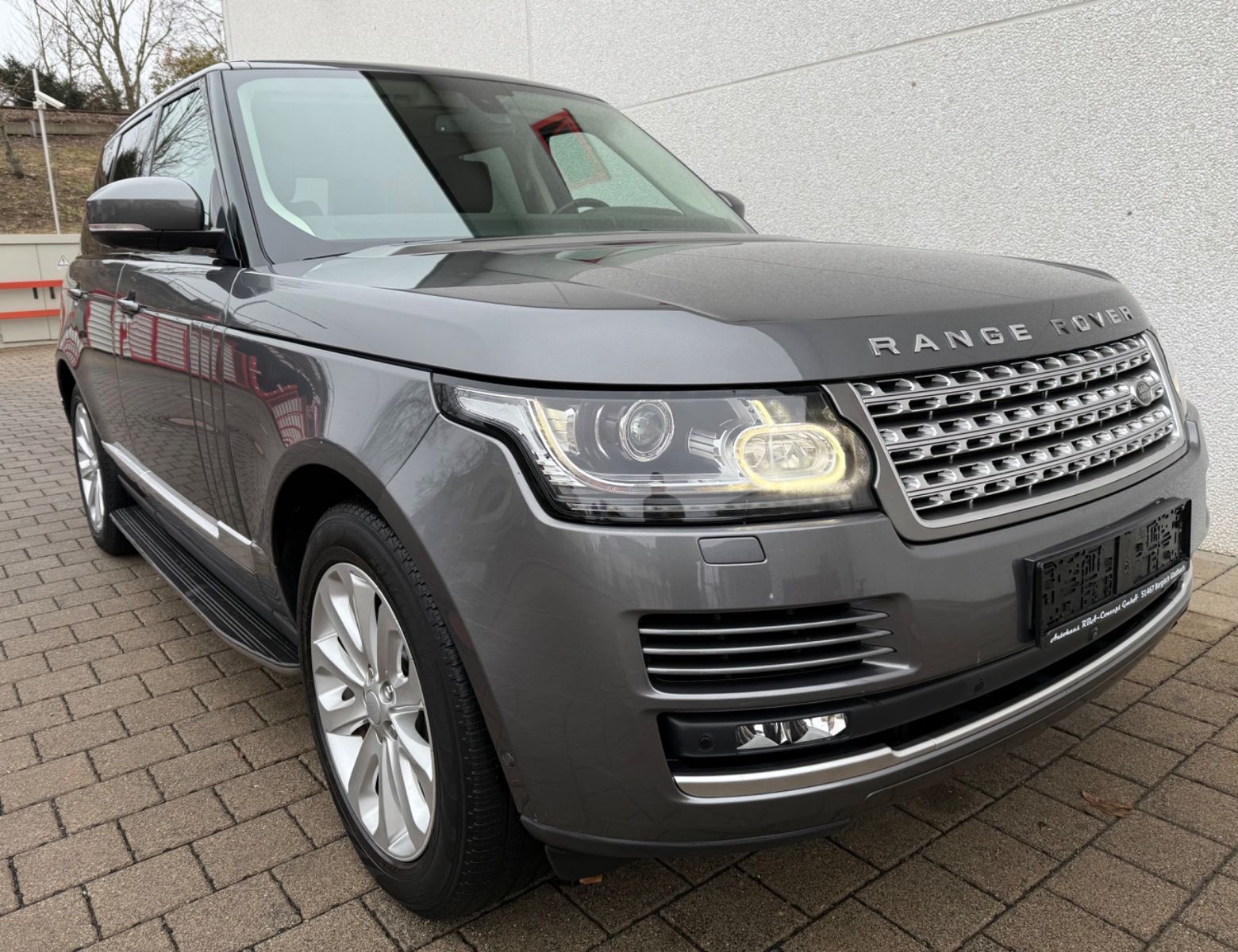 Land-Rover Range Rover - 1