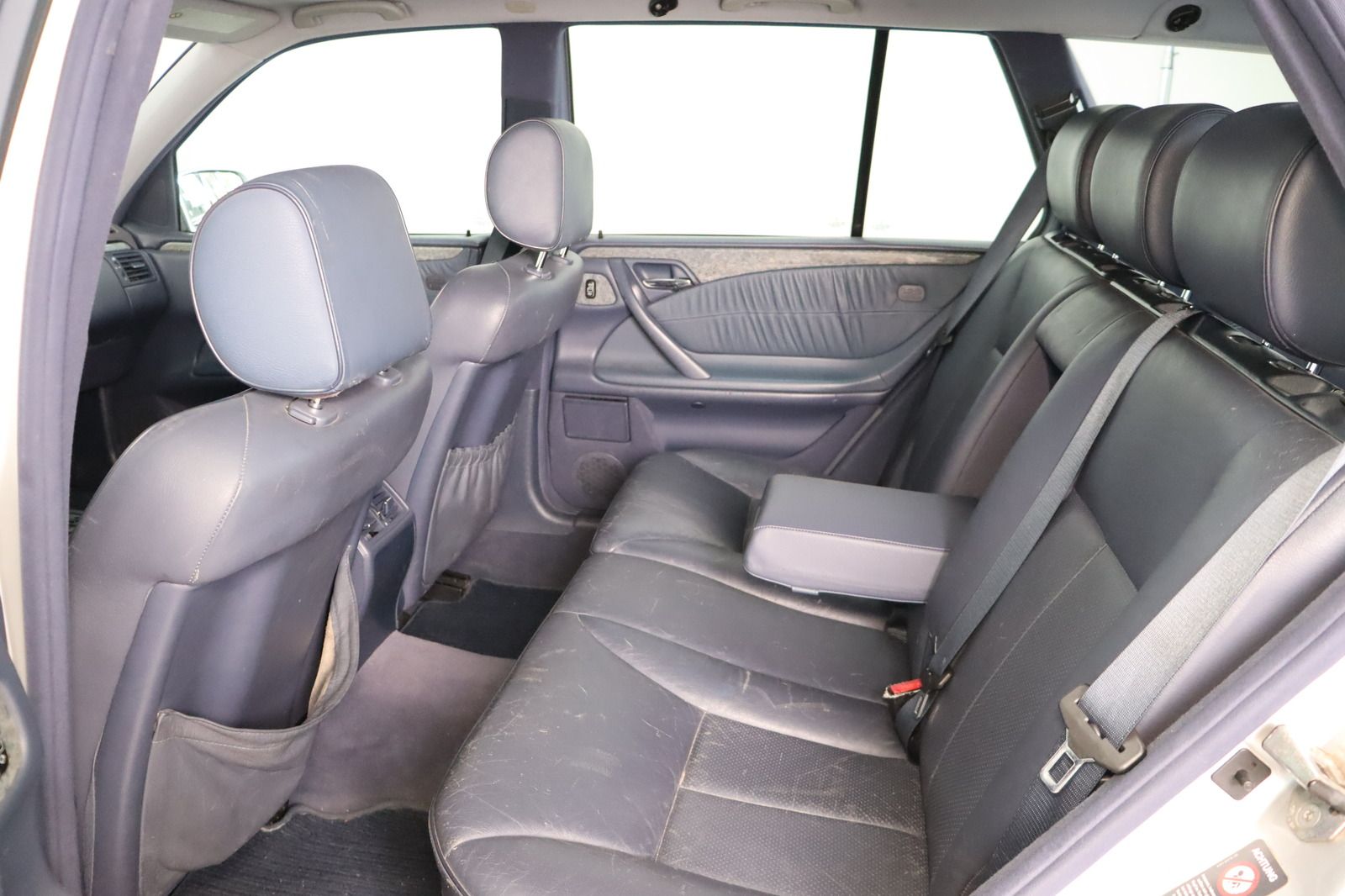 Fahrzeugabbildung Mercedes-Benz E 280 T 4MATIC AVANTGARDE * Xenon * HU/AU 01.27