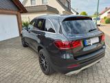 Mercedes-Benz GLC 300 de 4MATIC Autom. - Garantie  - Hybrid (Diesel/Elektro): Geländewagen, Garantie