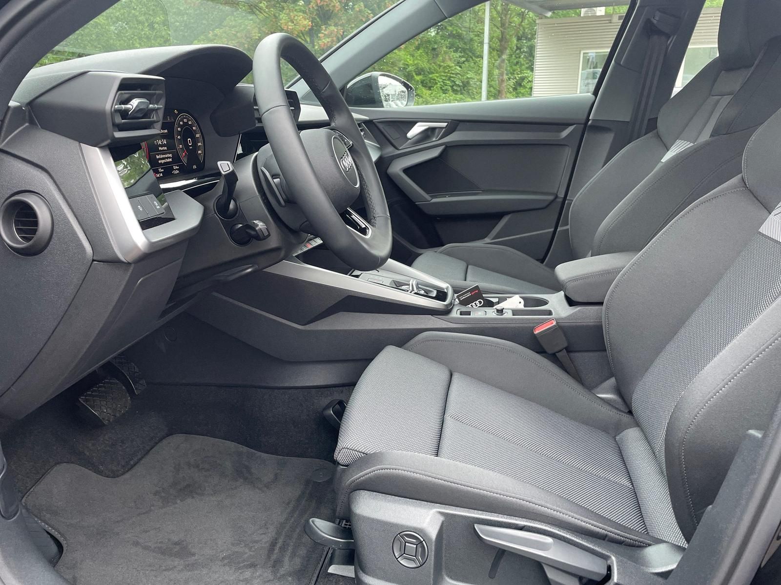 A3 35 TFSI basis 1.5 TSI  RFK SHZ NAVI GRA