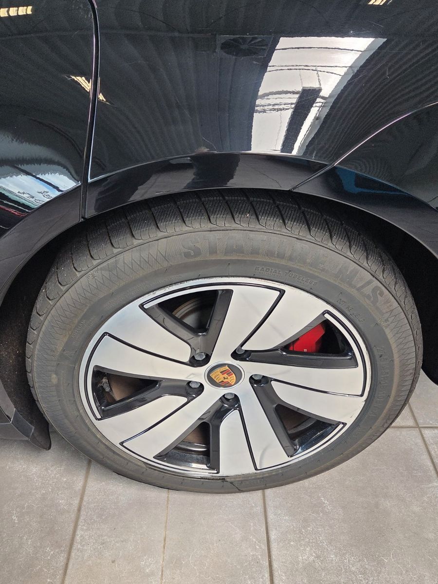 Fahrzeugabbildung Porsche Taycan 4 S/erst 48000km