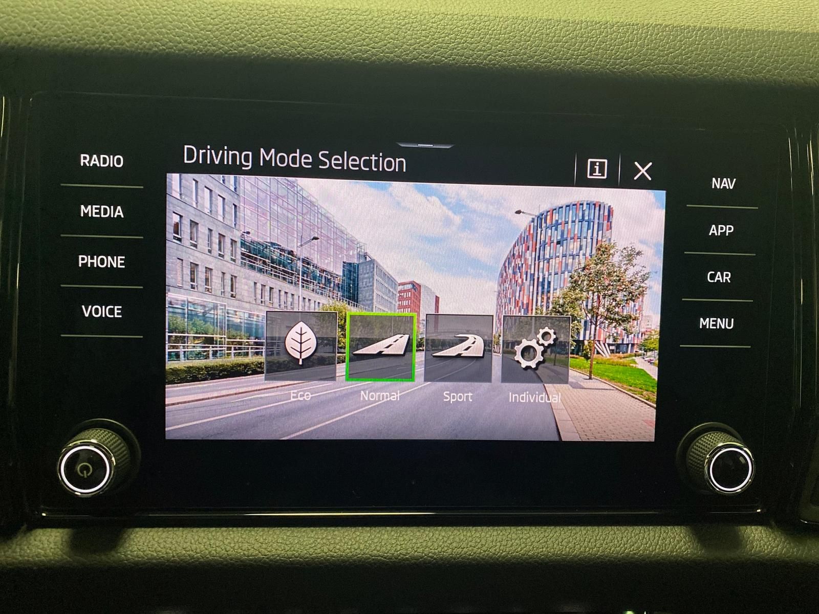 Fahrzeugabbildung SKODA Kodiaq 2.0 TDI DSG Sportline AHK+APP+STANDHEIZUN