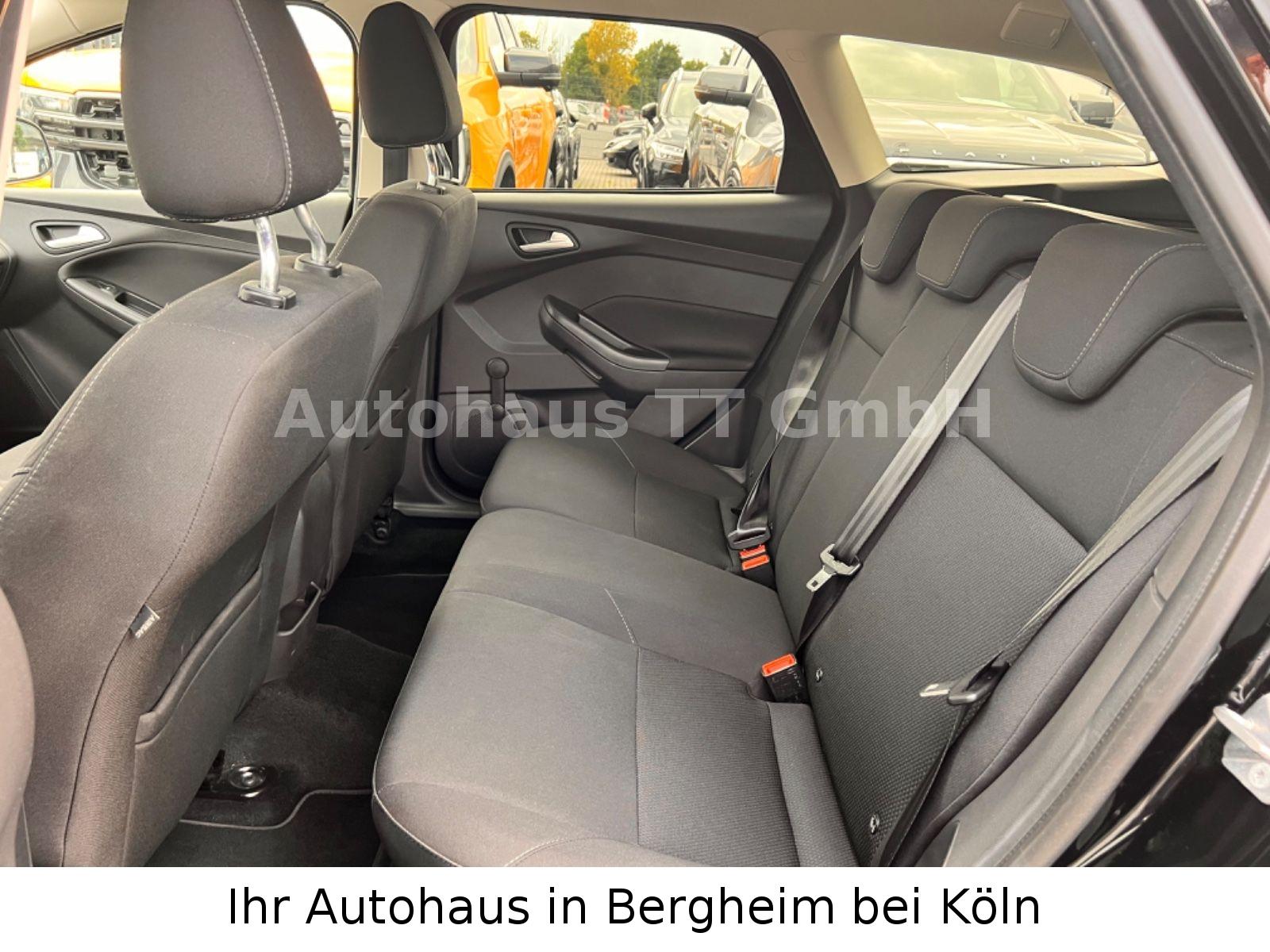 Ford Focus 2015 — photo 17