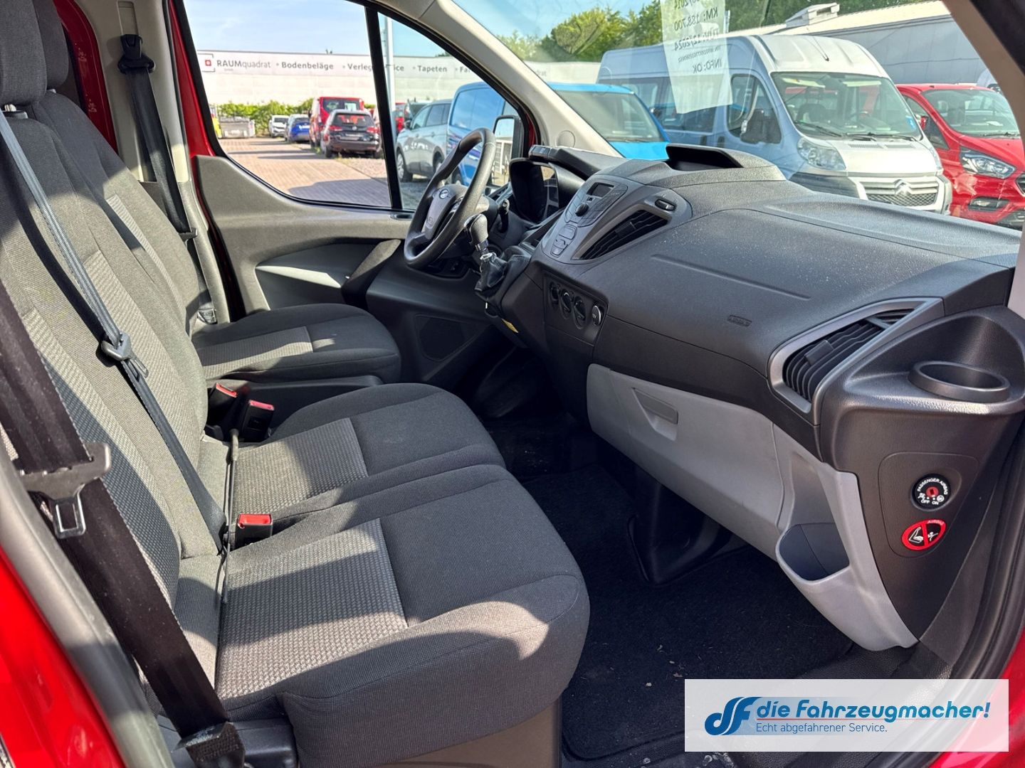 Fahrzeugabbildung Ford Transit Custom Kombi 300 L1 2.2 TDCi *2275 *EXPO