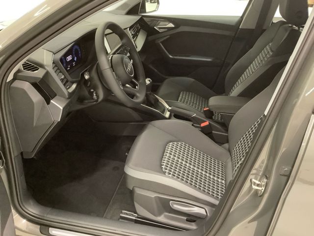 A1 Sportback S line 25 TFSI 70(95) kW(PS) Schalt