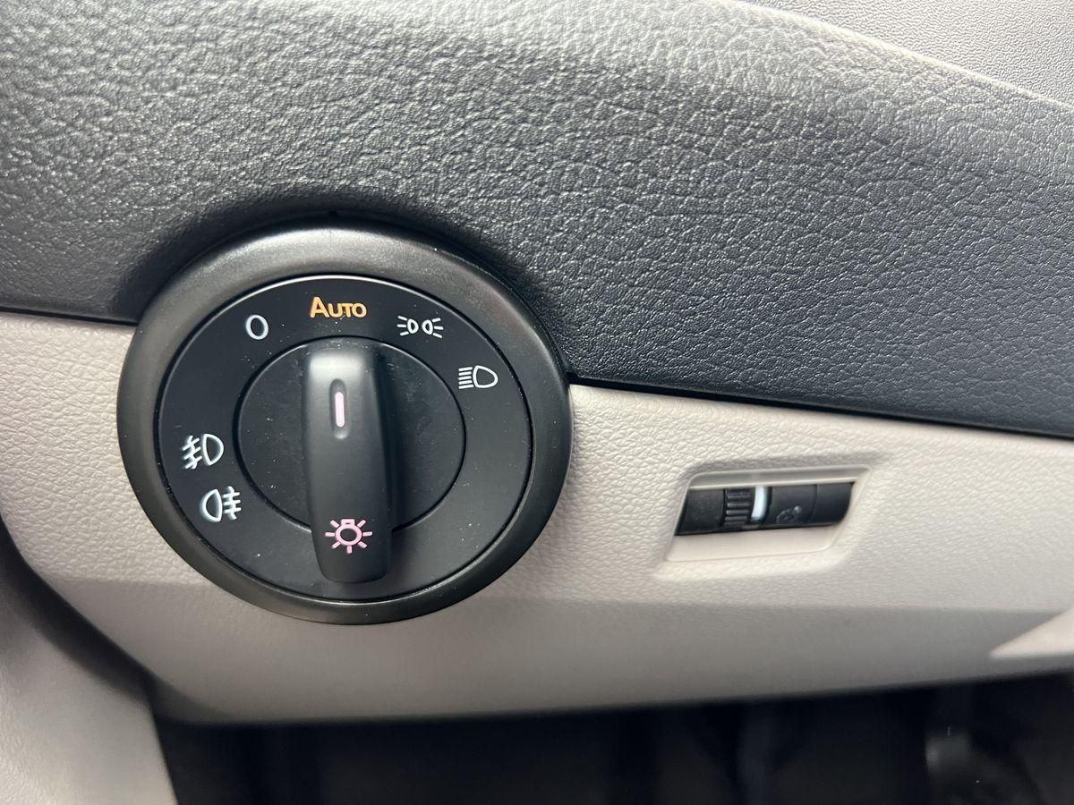 T6 Transporter Kasten 2.0 TDI RFK ACC NAV LED ST