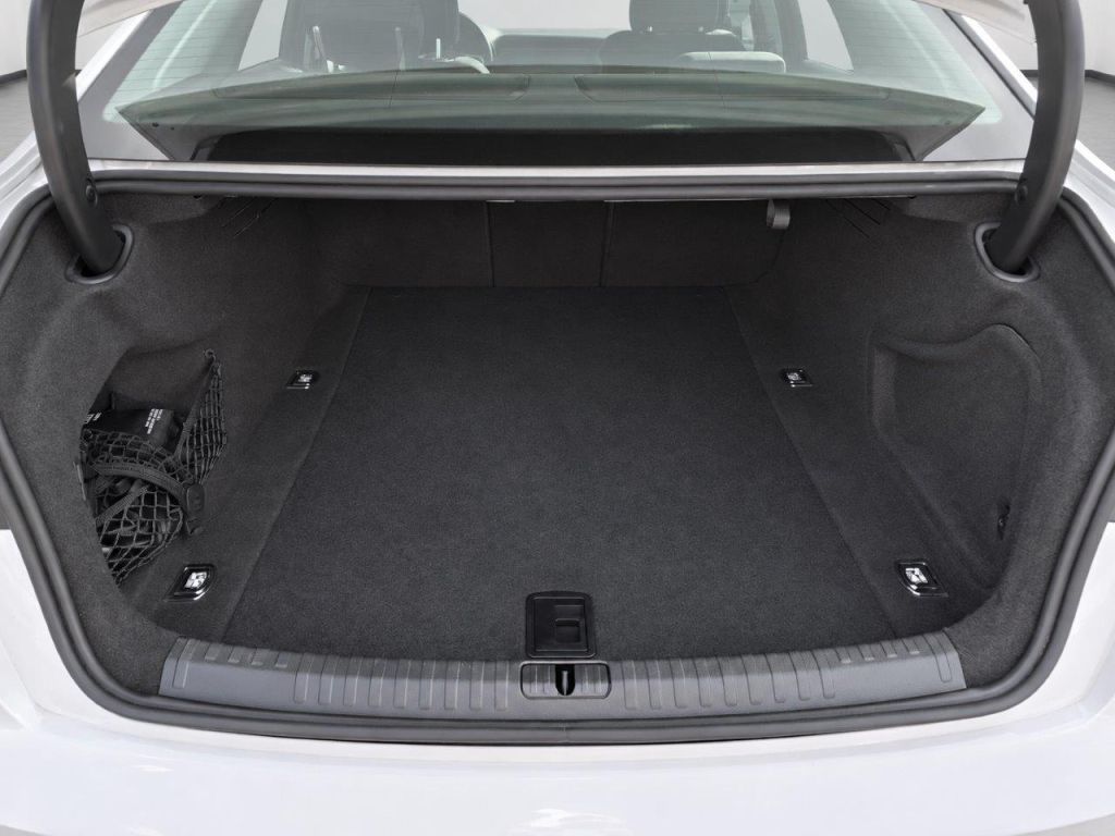 Audi A6 45 TDI quattro S tronic sport Head-up Assiste – Bild 13