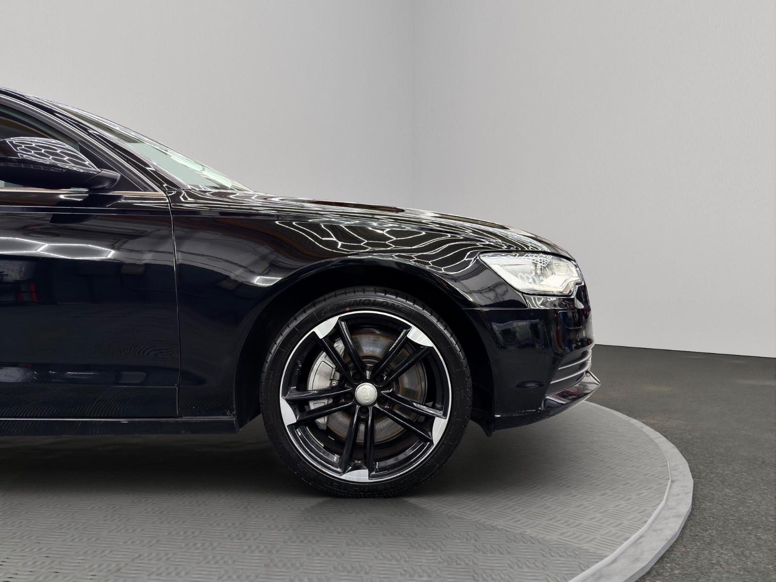 Audi A6 Avant 3.0 TFSI quattro | 299 ch | BVA | Cuir | Toit ouvrant | GPS | Chauffage auxiliaire | Hayon électrique