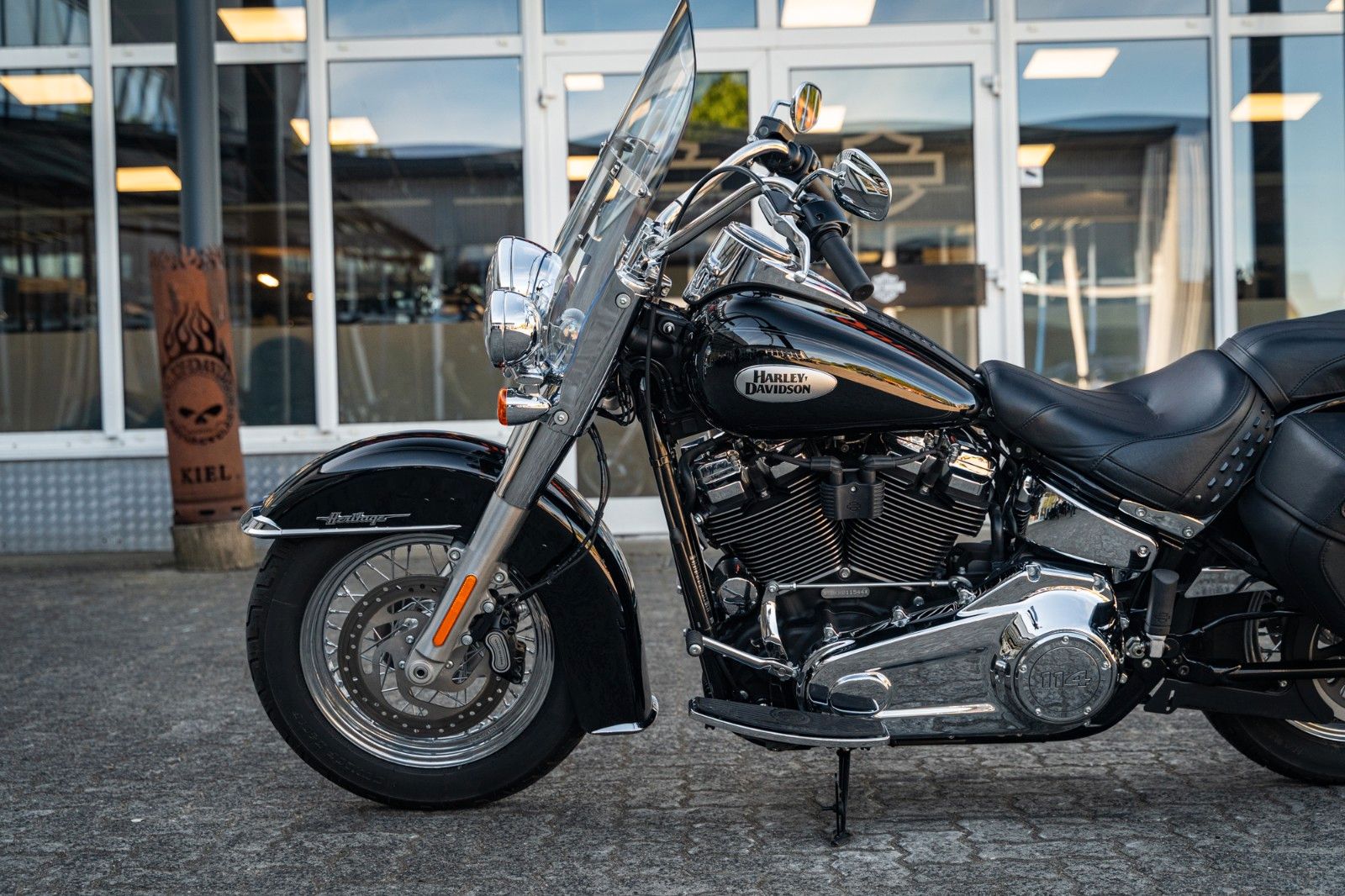 Fahrzeugabbildung Harley-Davidson Softail Heritage FLHCS 114 CUI -NEUWERTIG -