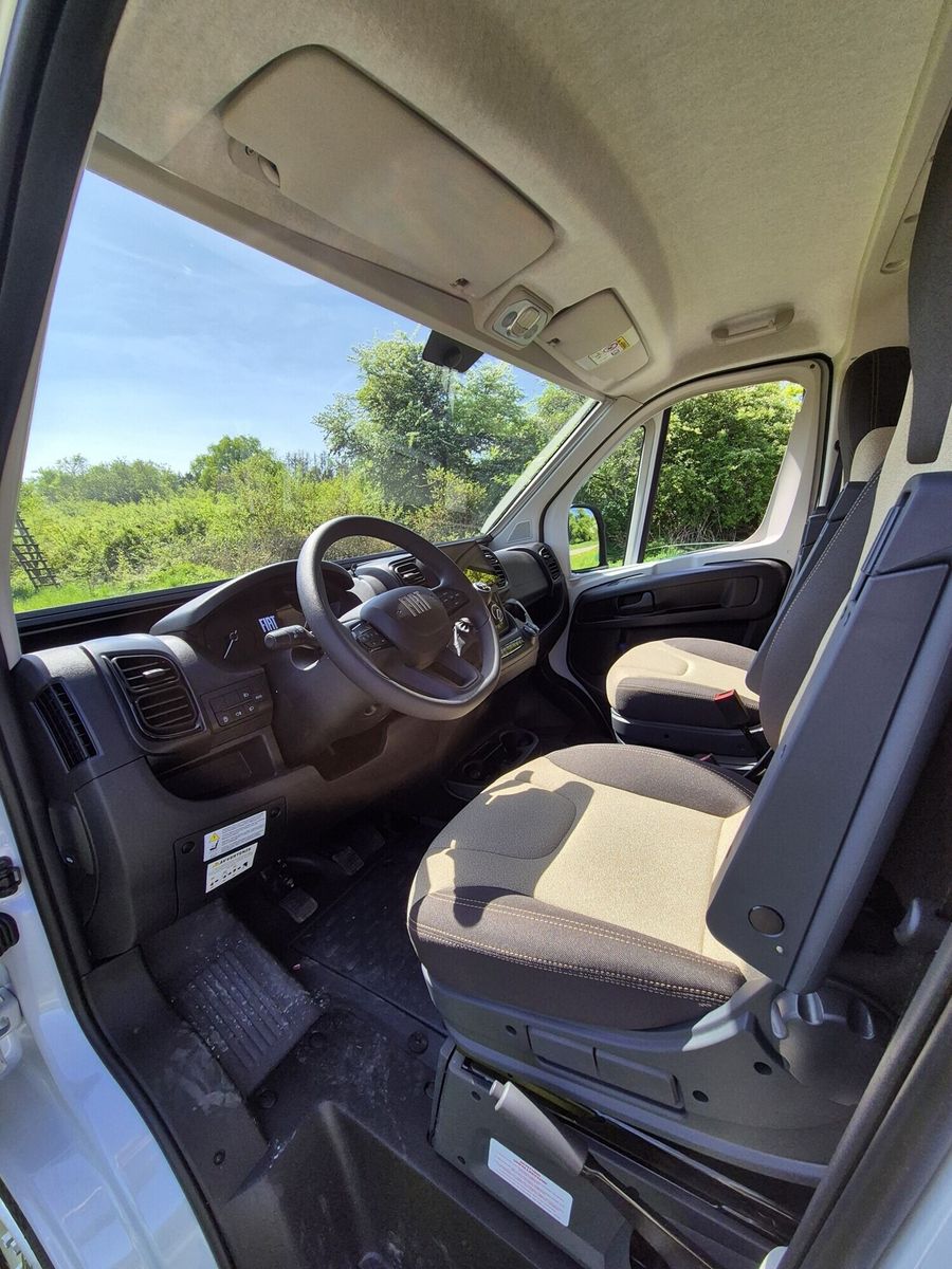 Fahrzeugabbildung Forster Livin Up FV599EBL 4530 Sondernachlass