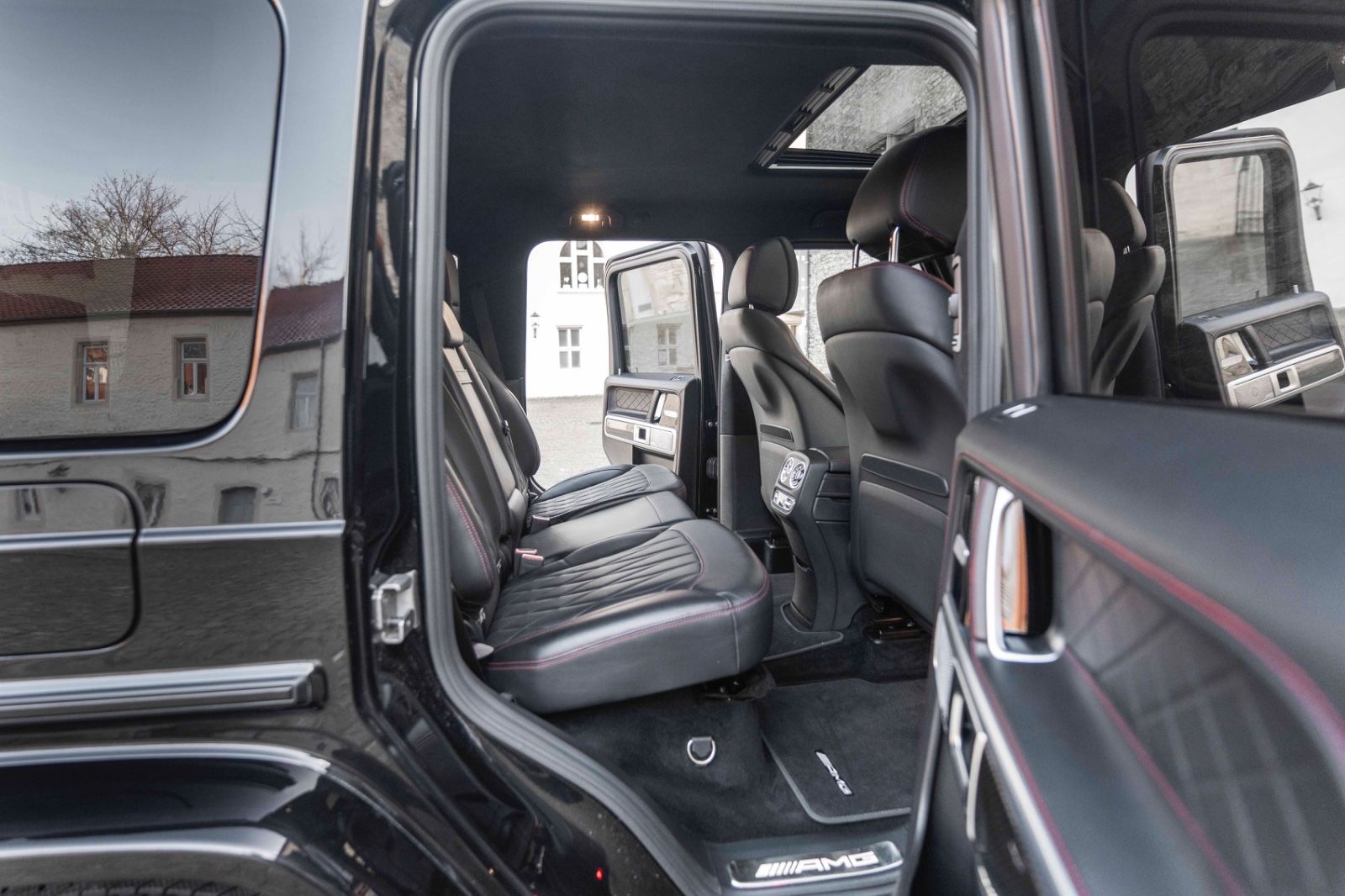 Fahrzeugabbildung Mercedes-Benz G 63 AMG ACC BURMESTER 360°  AHK CARBON