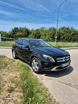 Mercedes-Benz GLA 200 d - City SUV mit Anhängerkupplung - Mercedes-Benz GLA 200 in Augsburg