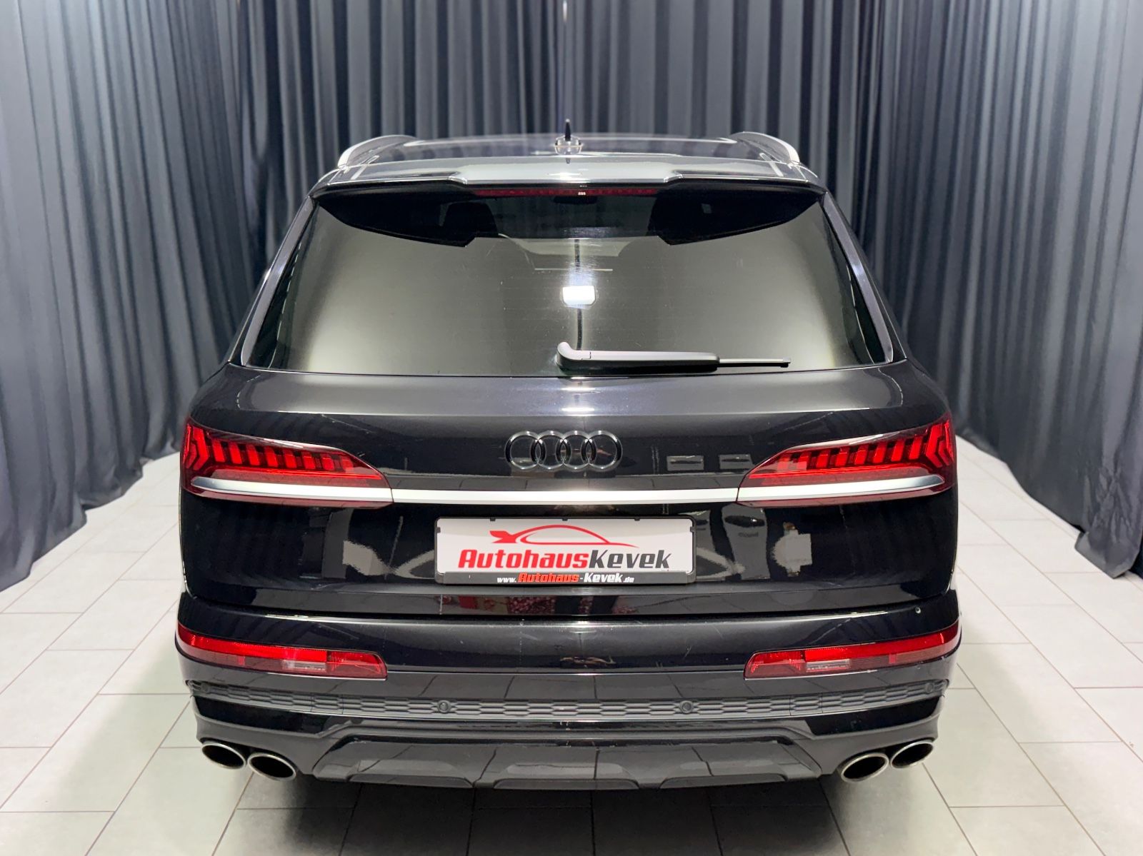 Fahrzeugabbildung Audi SQ7 4.0 TDI quattro|3D BANG&OLUFSEN|PANORAMA|AHK