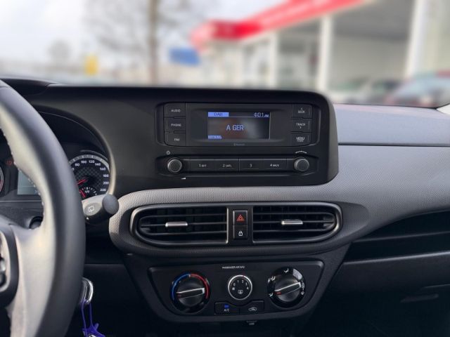 Fahrzeugabbildung Hyundai i10 Select DAB Tempomat Bluetooth  Spurhalteass.