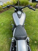 Triumph Thunderbird Storm - TRIUMPH CHOPPER