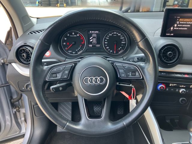 Q2 1.4 TFSI design KLIMA NAVI ALU