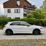 Mercedes-Benz A 180-Garantie-AMG-Night Paket-Neuer Service - Mercedes-Benz mit Benzin-Antrieb: Limousine, 180 AMG Paket
